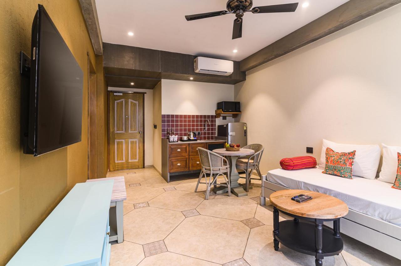 Bougainvilla Apartment Surat Exterior foto